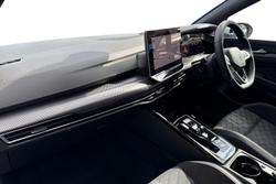 VOLKSWAGEN Golf Photo 2