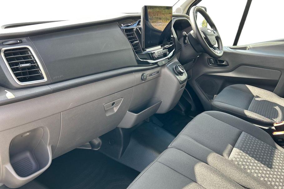 Used Ford E-TRANSIT 4