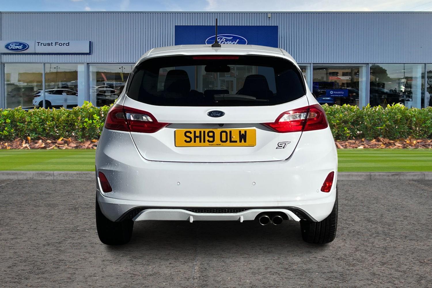 Ford FIESTA Photo 6