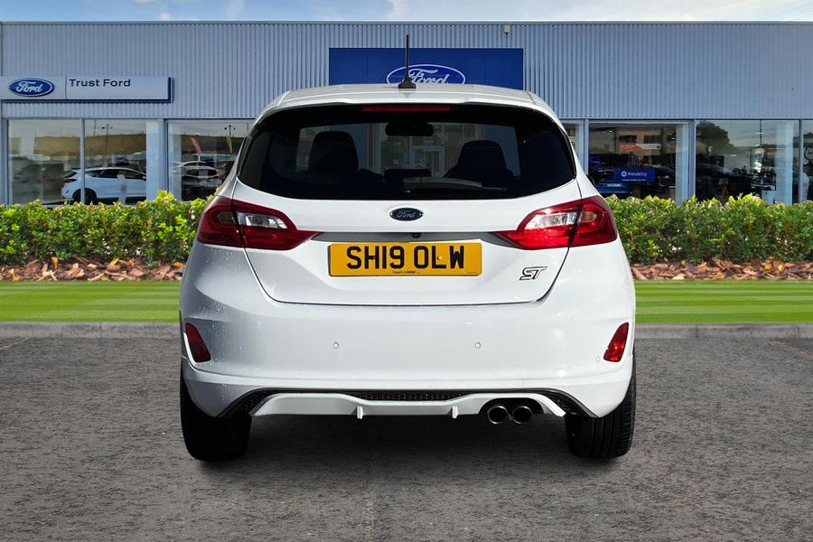 Ford FIESTA Photo autoimg-acb039385545067dad2749ef01e18a9127d75fee.jpg