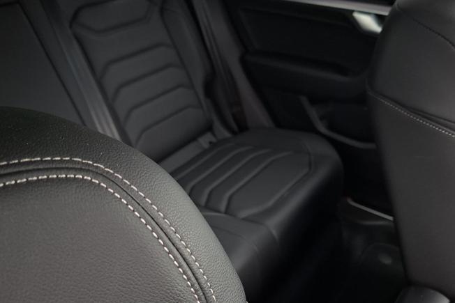 Volkswagen Touareg Photo 26