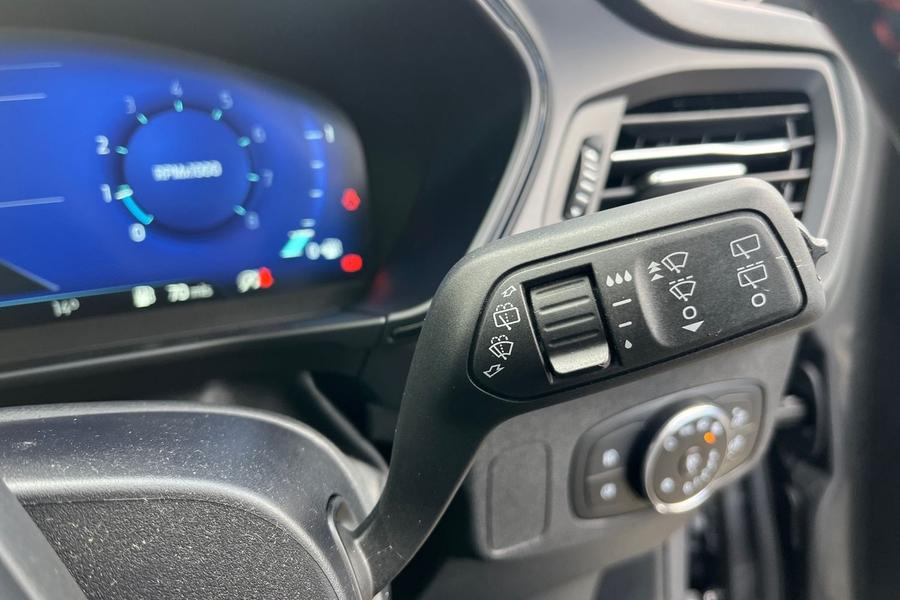 Ford FOCUS Photo autoimg-acb3ddcbd95bd65b8a9b4968da33ebf1d0ec7bb1.jpg