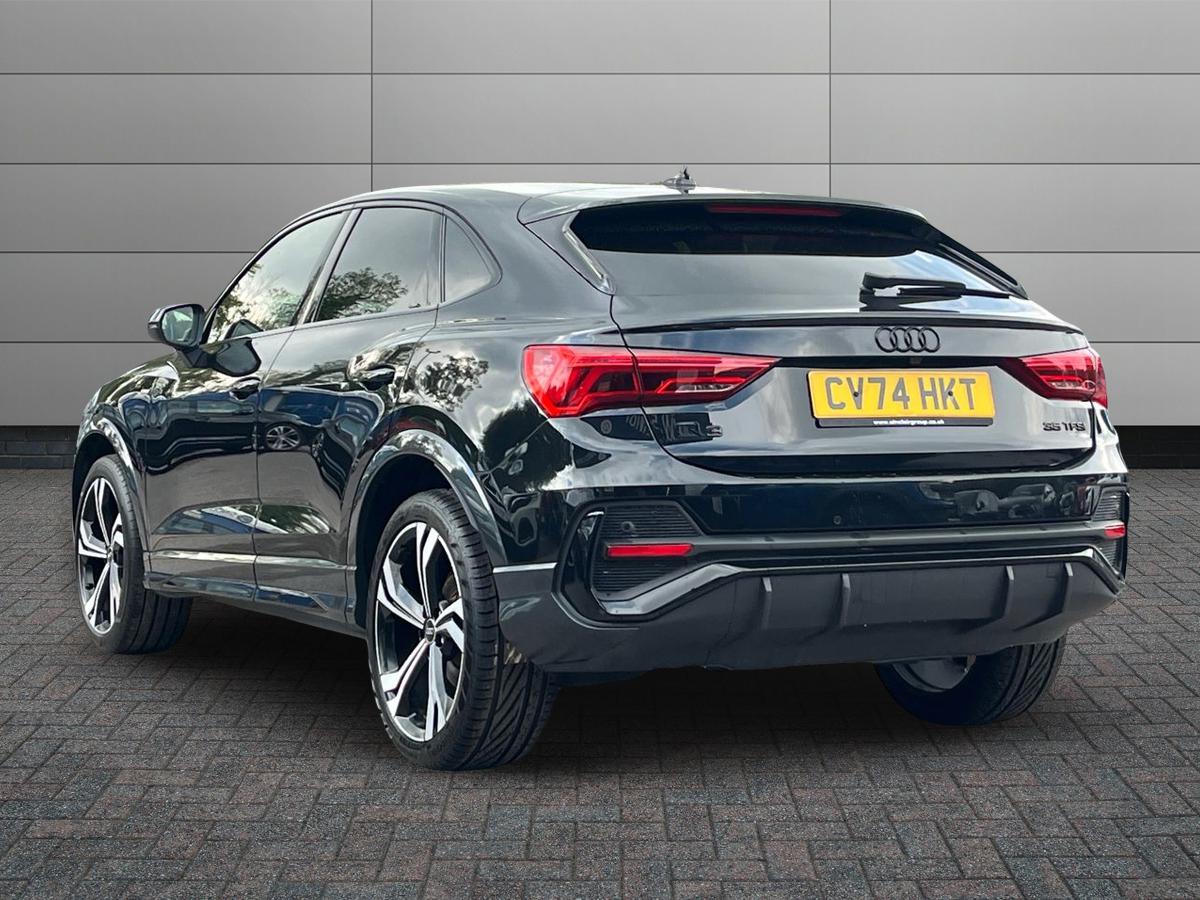 Audi Q3 Photo 1