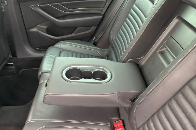 Volkswagen Passat Photo 24