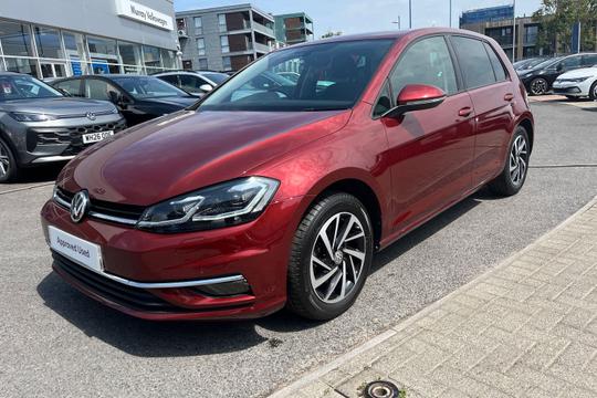Volkswagen Golf Photo autoimg-acbd22281808d76cfd4495a994b6ea68860c90d3.jpg