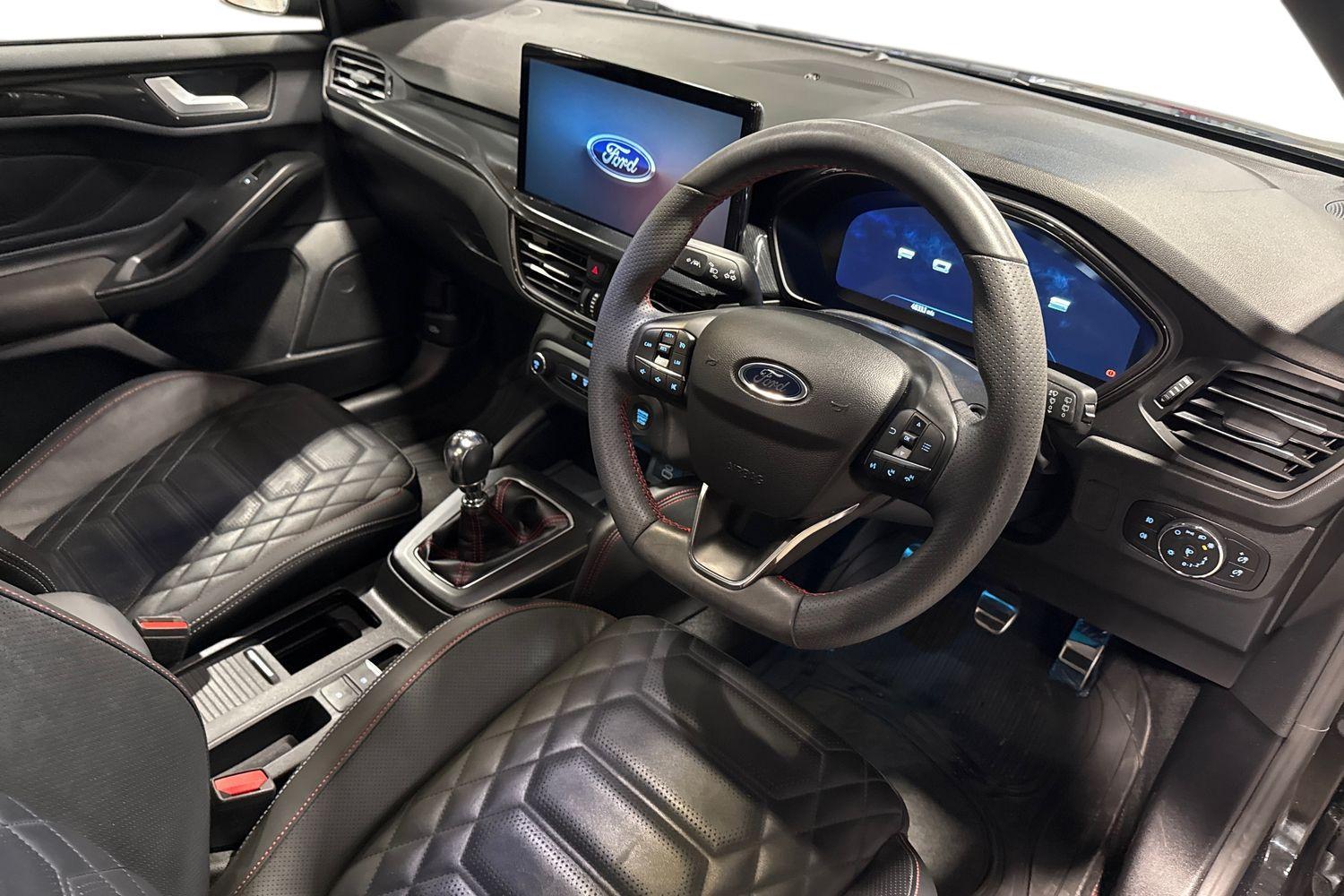 Ford Focus Photo 8