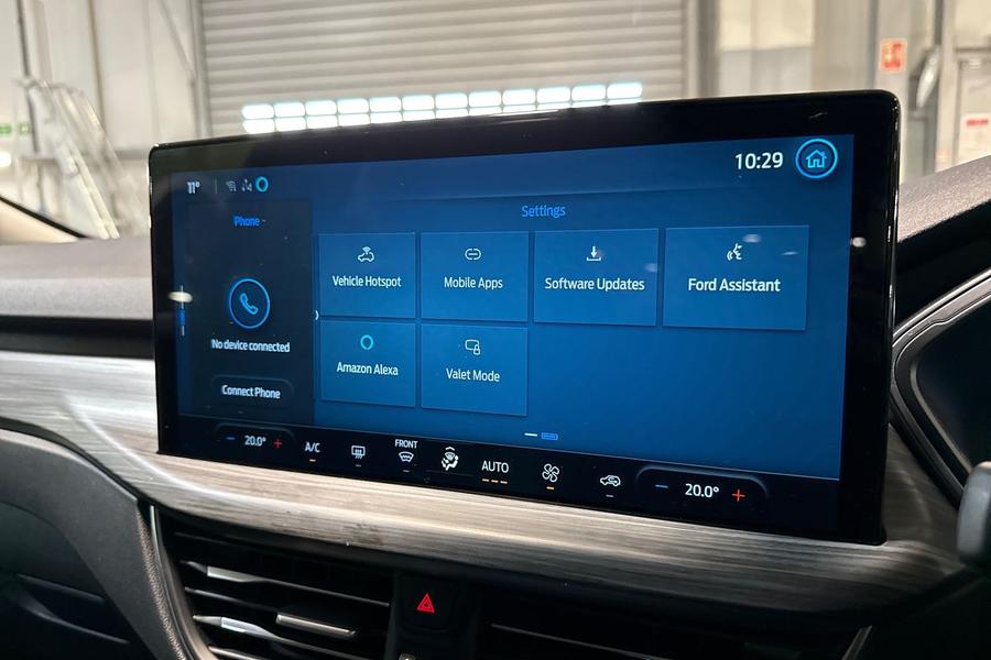 Ford Kuga Photo autoimg-acbf8b576f53dd67c0c908399dd0484ff83a4424.jpg