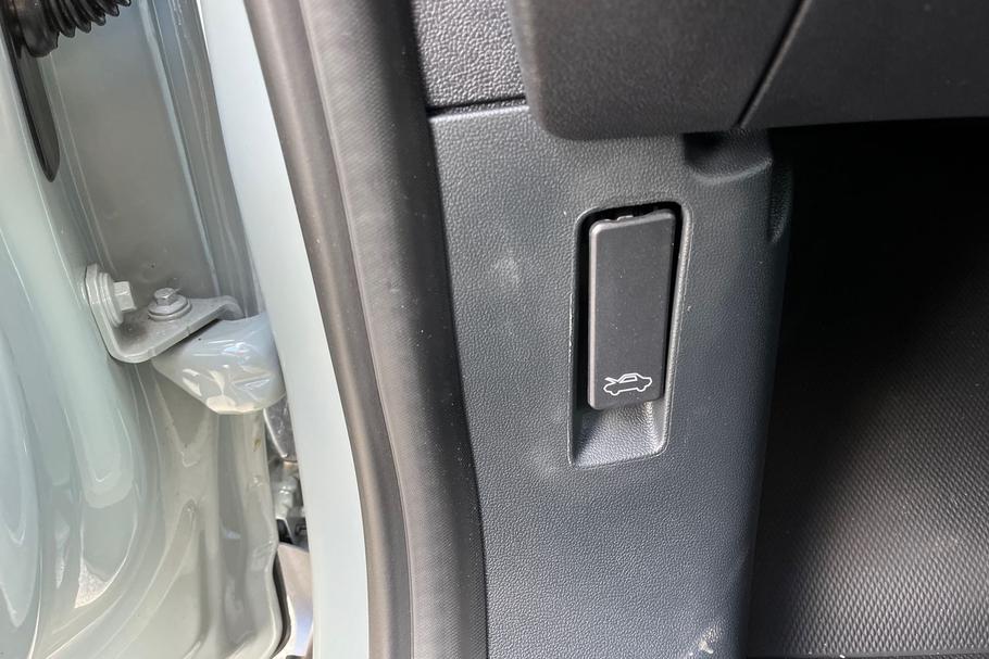 Used Ford E-Transit Courier 14