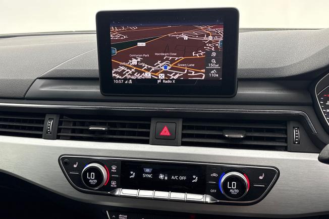 AUDI A4 Photo 15