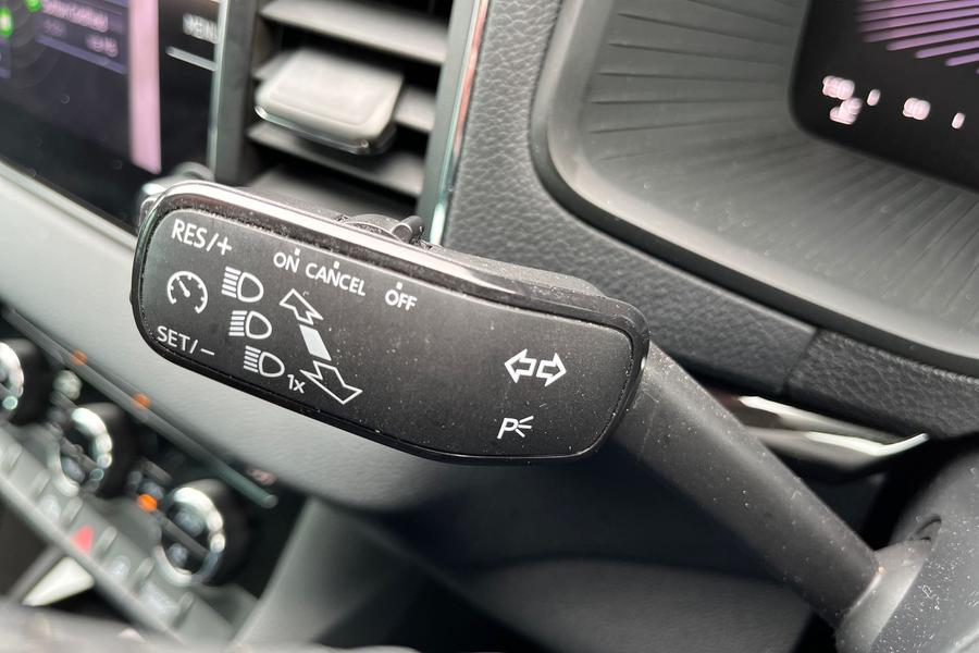 Skoda KAROQ Photo autoimg-accafd1f1d9381ce0afeec352b4f6dda3054d3e1.jpg