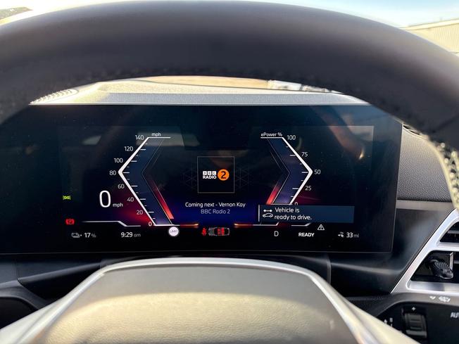 BMW I4 Photo 35
