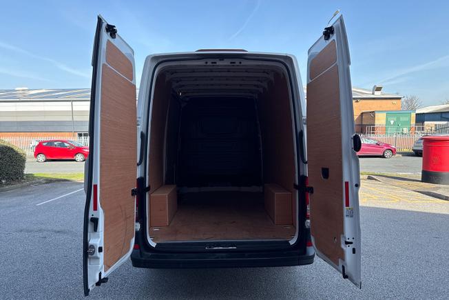 VOLKSWAGEN Crafter Photo 12