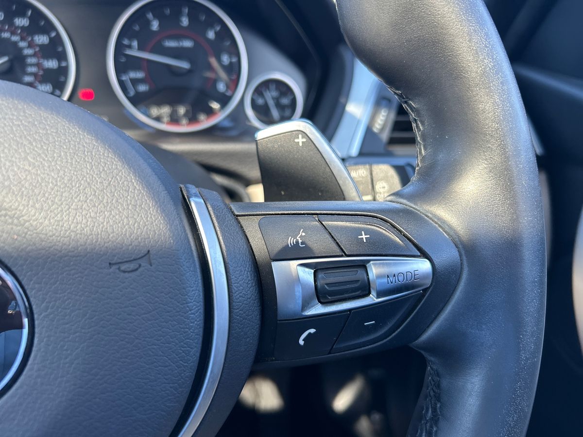 BMW 3 Series Photo 15