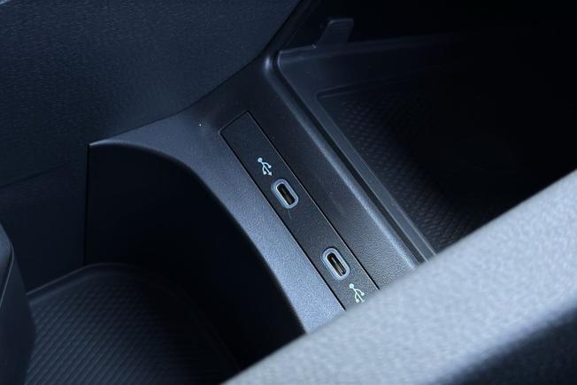 VOLKSWAGEN Id.5 Photo 22