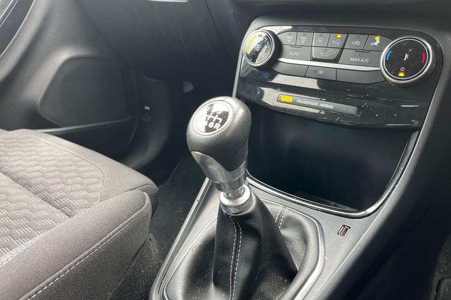 Ford PUMA Photo autoimg-acd2e63e65f76db53dfd55e616950250aaf56d0f.jpg