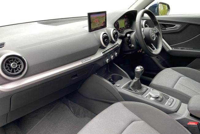 AUDI Q2 Photo 2