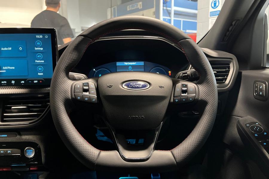 Ford Kuga Photo autoimg-acd6f82d6a7c89e17012b943a984fc9a370eae66.jpg