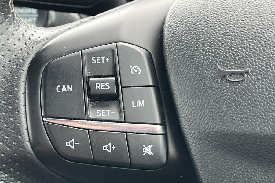 Ford FIESTA Photo autoimg-acda7bd15b0cb458fd9d8da5113ae877b88844f3.jpg
