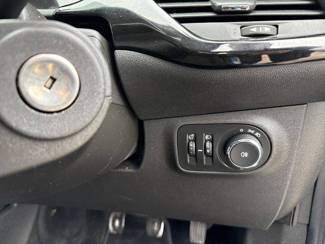 VAUXHALL Corsa Photo 26