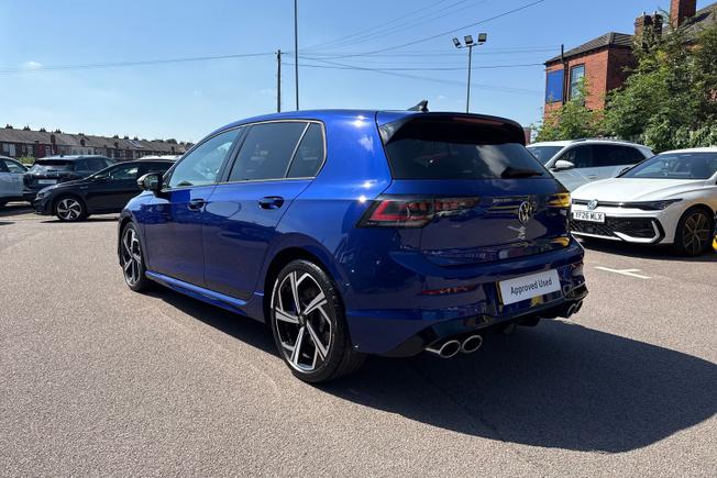 Volkswagen Golf Photo 23