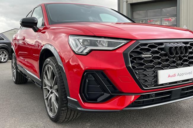 AUDI Q3 Photo 19