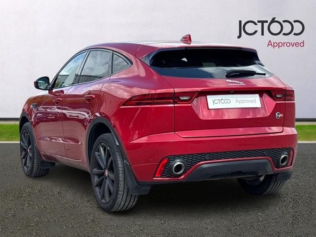Jaguar E-PACE Photo 3