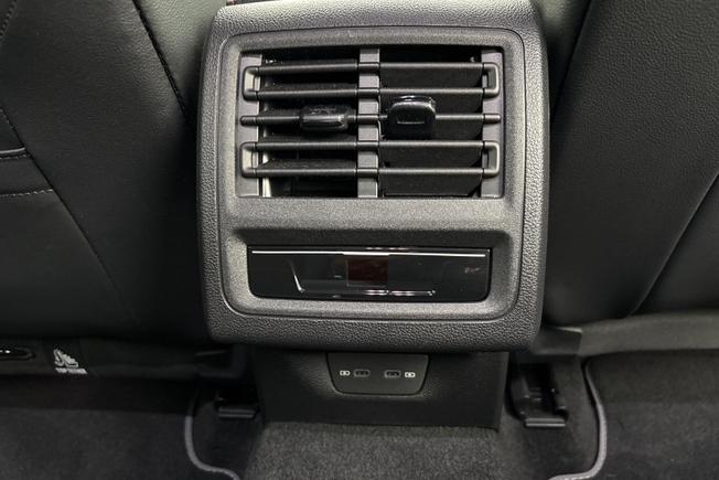 VOLKSWAGEN Golf Photo 27