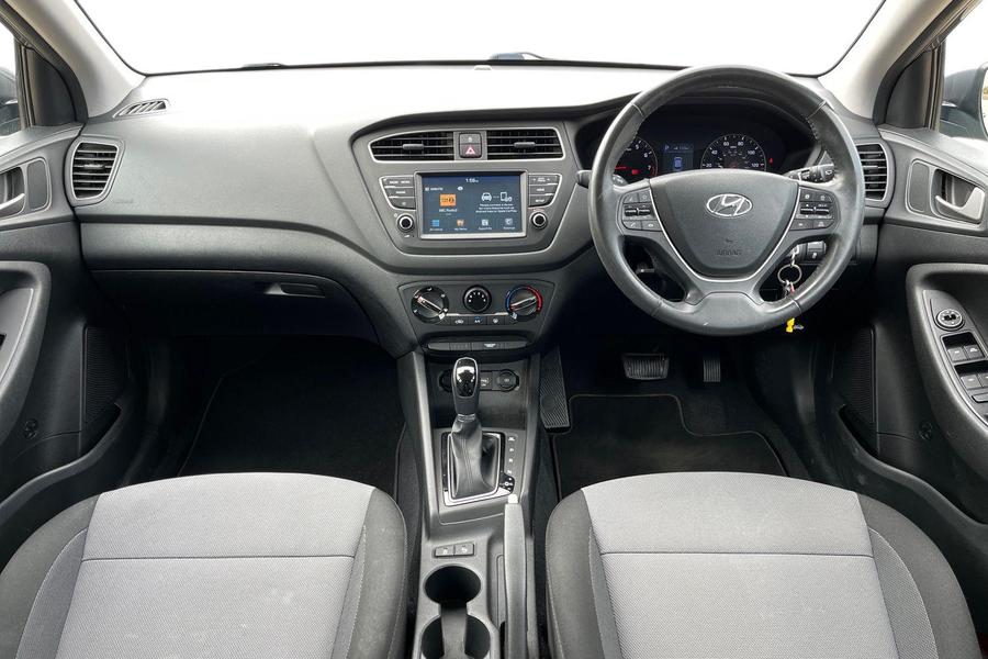 Hyundai i20 Photo autoimg-aceaeb089d4c1c80a500f0c6f6925d22f8c0e7a4.jpg