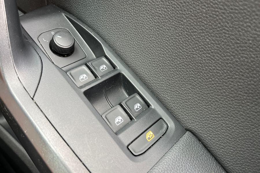 SEAT ARONA Photo autoimg-acebb00c26ce732998e4e17b32b0224c38229d84.jpg