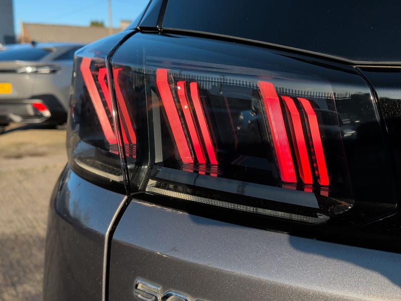 Used Peugeot 5008 NU71DXM 28