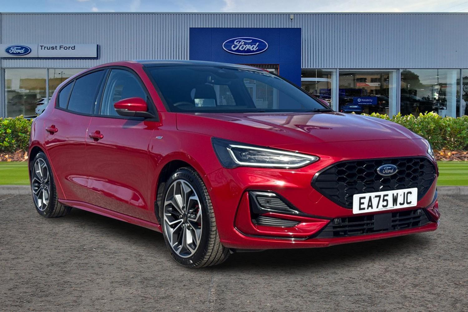 FORD FOCUS Photo 0