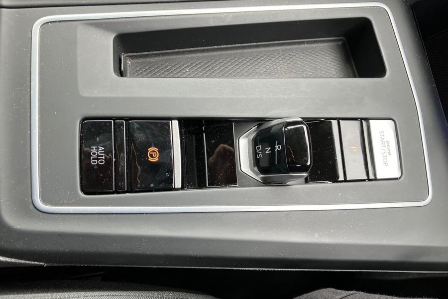 Volkswagen GOLF Photo autoimg-acf4955af18605e13dd00bda00408473bf044f10.jpg