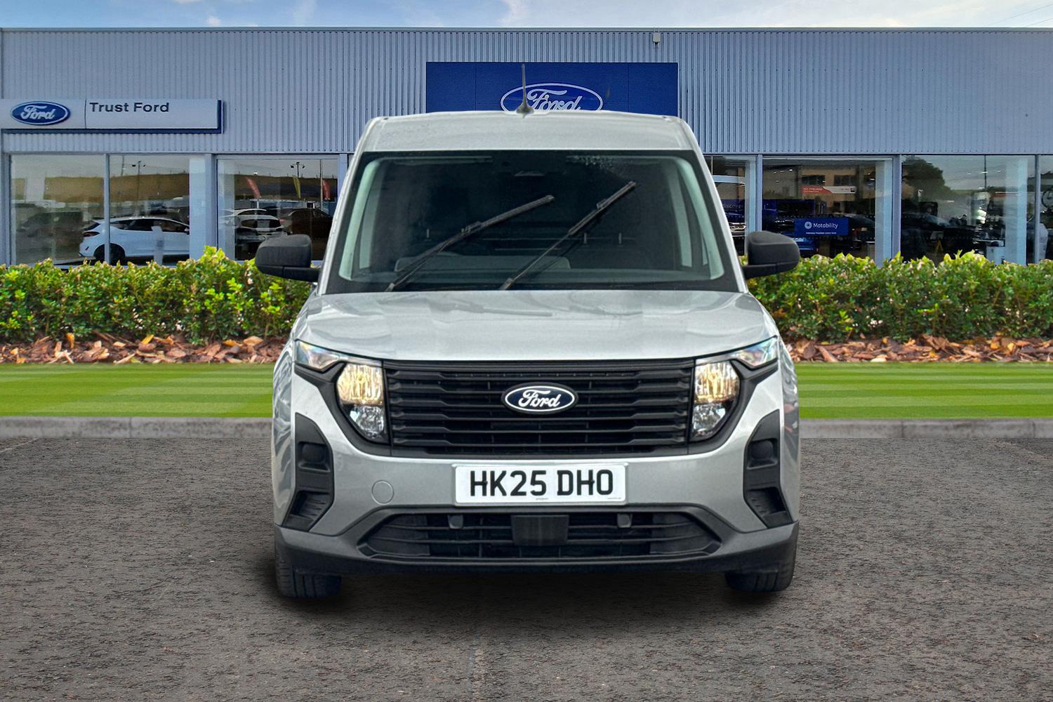 Ford TRANSIT COURIER Photo 11
