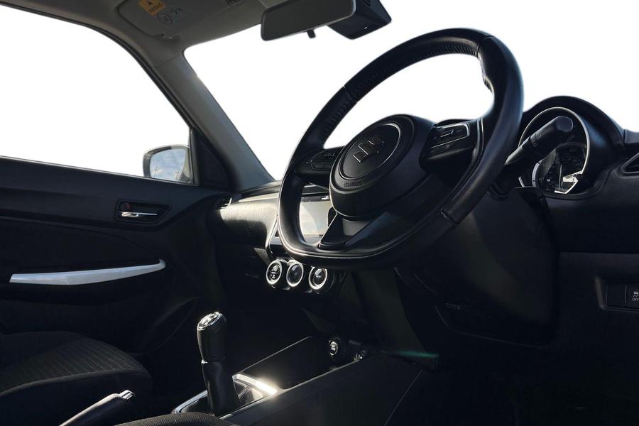 Suzuki SWIFT Photo autoimg-acfd0be7aae1c3a02a0cc0aa449719e7abe05b25.jpg
