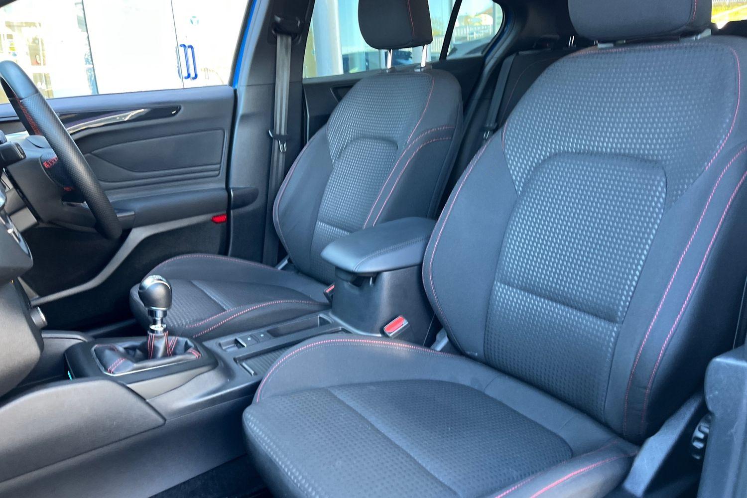 Ford Focus Photo 18