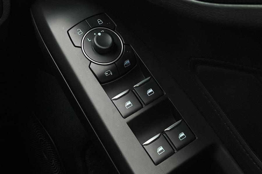 Ford Focus Photo autoimg-ad004bb202cc750e088a66118966fb8f6ad6905f.jpg