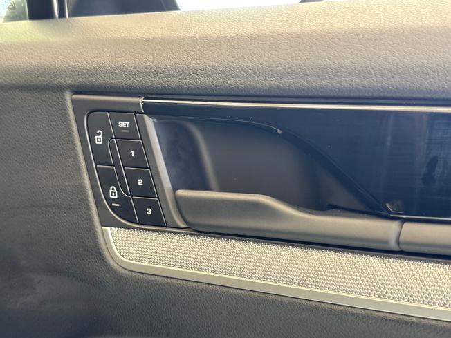 PORSCHE Cayenne Photo 35
