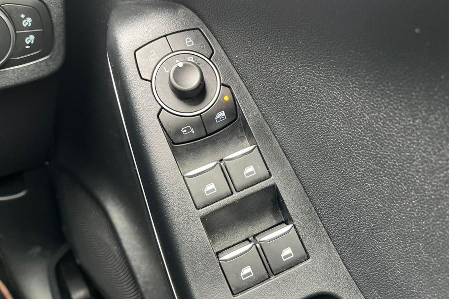 Ford PUMA Photo autoimg-ad00c5f1c67661b081f88a196efd2d14e8db26e4.jpg