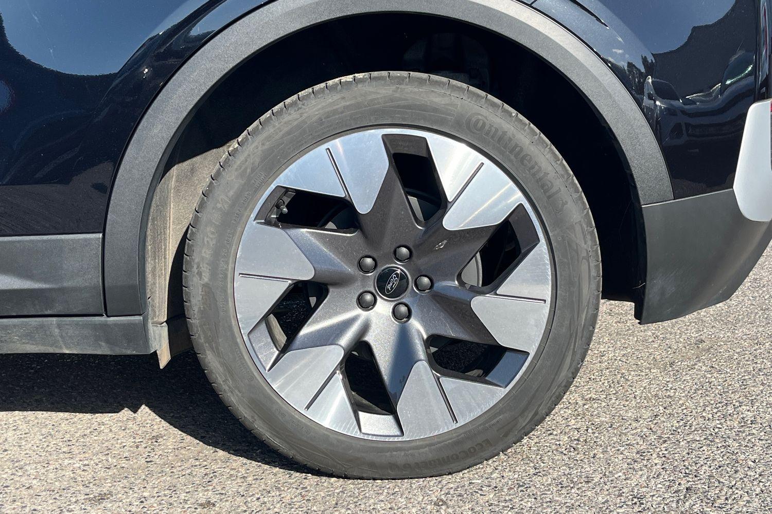 Ford Explorer Photo 7