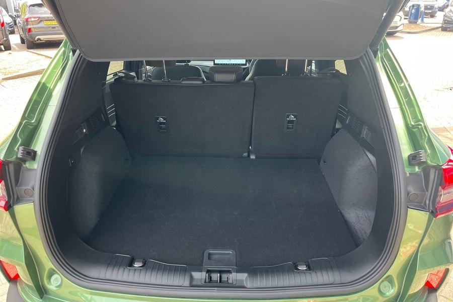 Ford Kuga Photo autoimg-ad0a91b0a6c6174d4f8327e41a6816e9b17debac.jpg