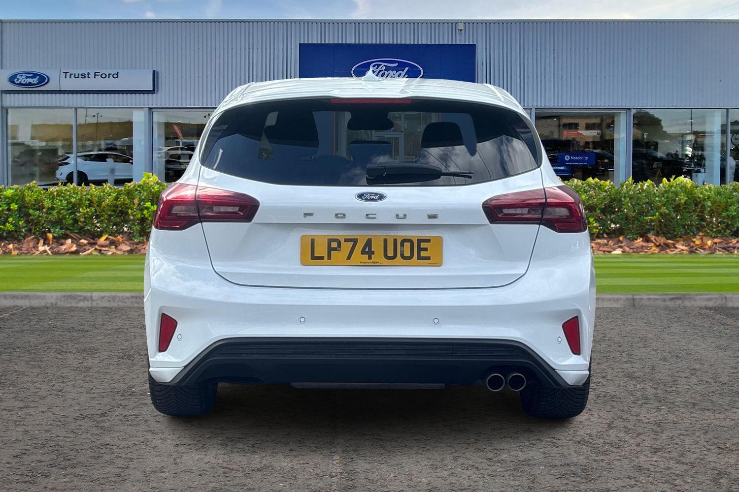 Ford Focus Photo 6