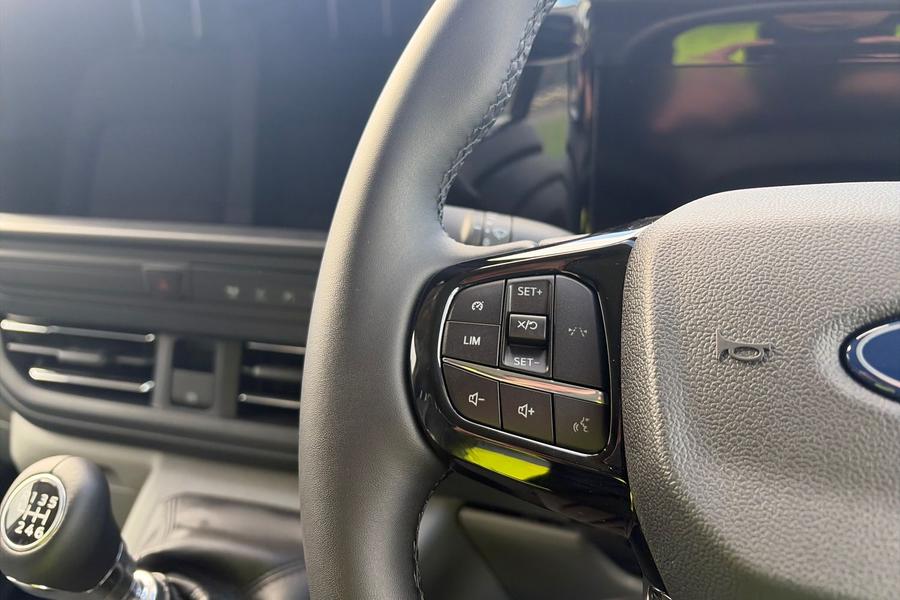 Ford TRANSIT CUSTOM Photo autoimg-ad0bf258e53285763d103df7ff28b370b343c416.jpg