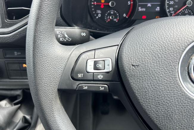 VOLKSWAGEN Crafter Photo 16