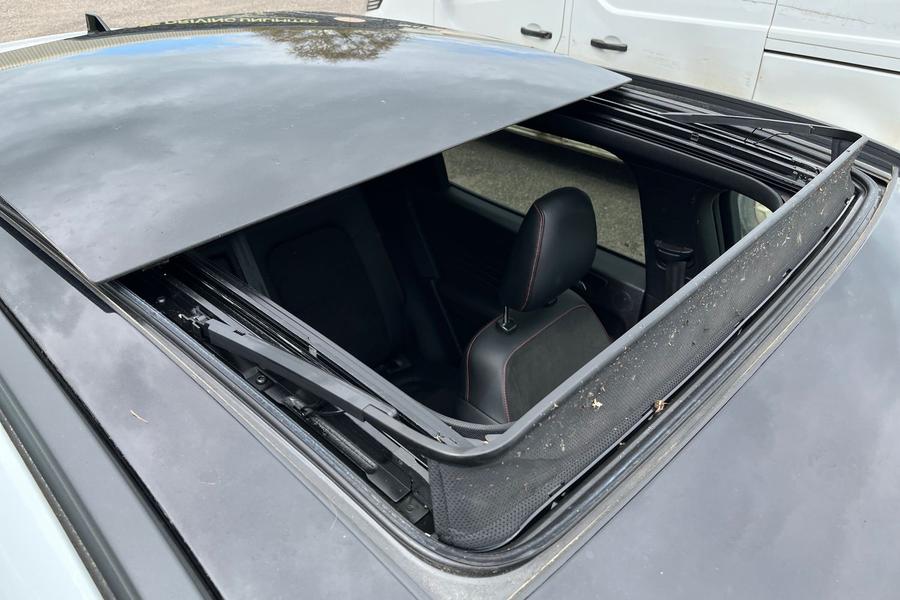 Ford KUGA Photo autoimg-ad0ff695bc1cdbf79e08e92c18033e194a7e1a9f.jpg