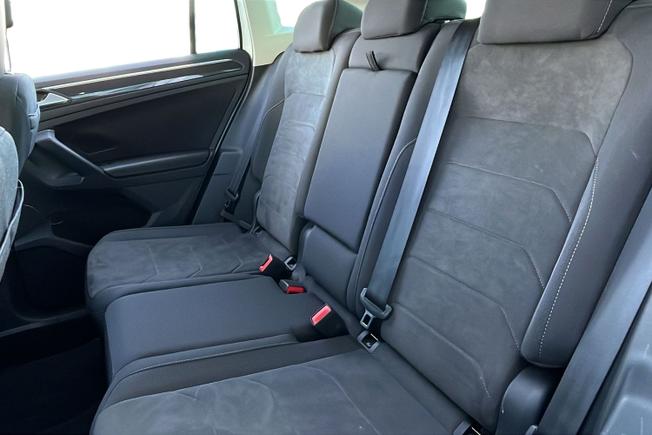 VOLKSWAGEN Tiguan Photo 9