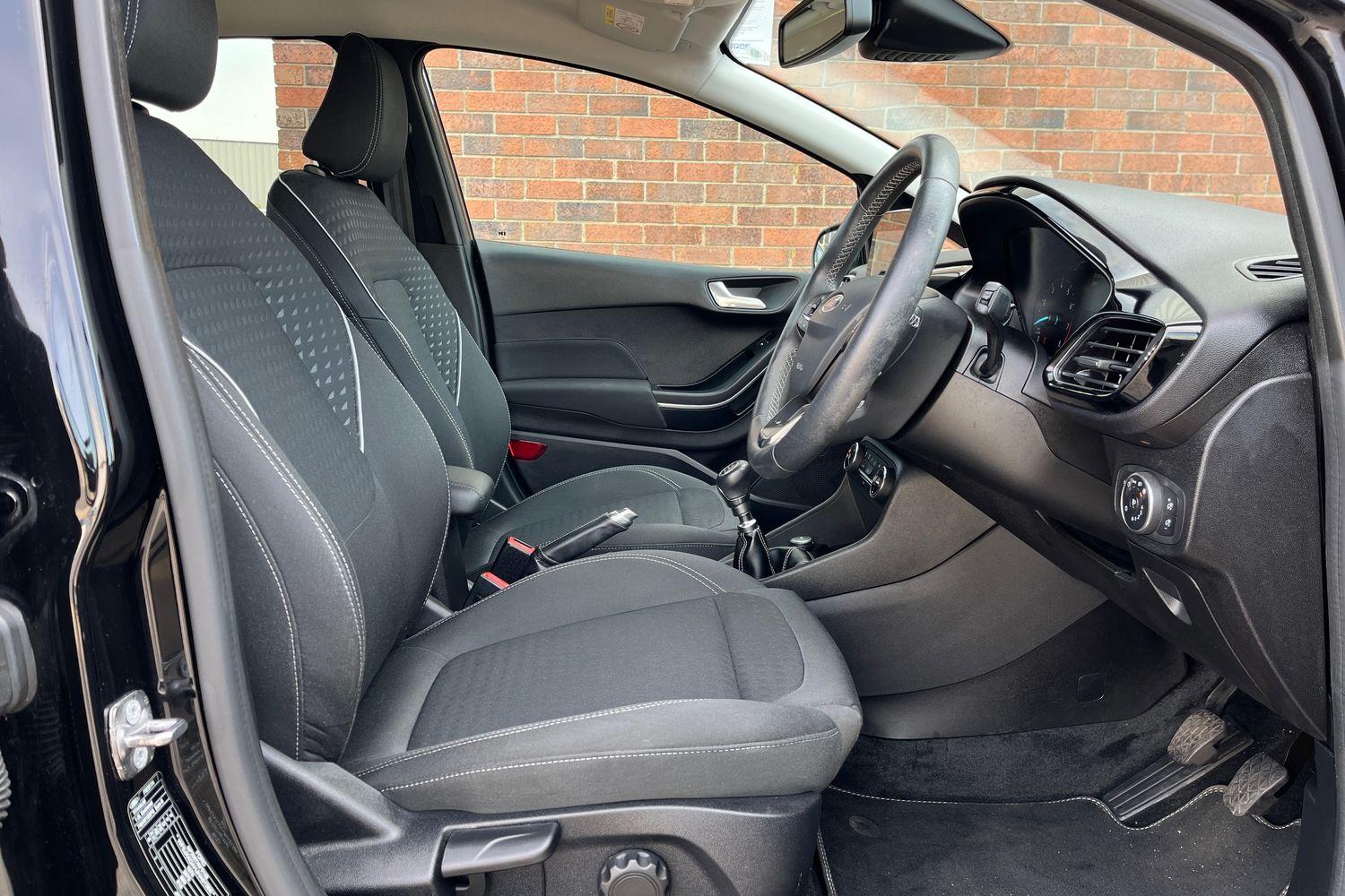 Ford Fiesta Photo 26