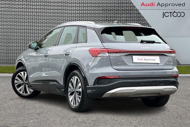 AUDI Q4 e-tron Photo 3