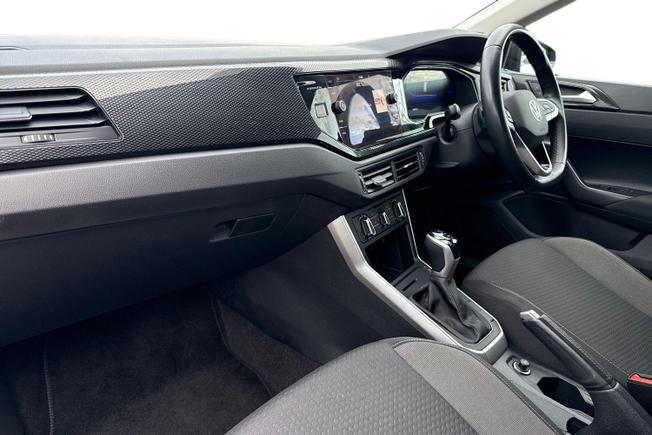 VOLKSWAGEN Polo Photo 2