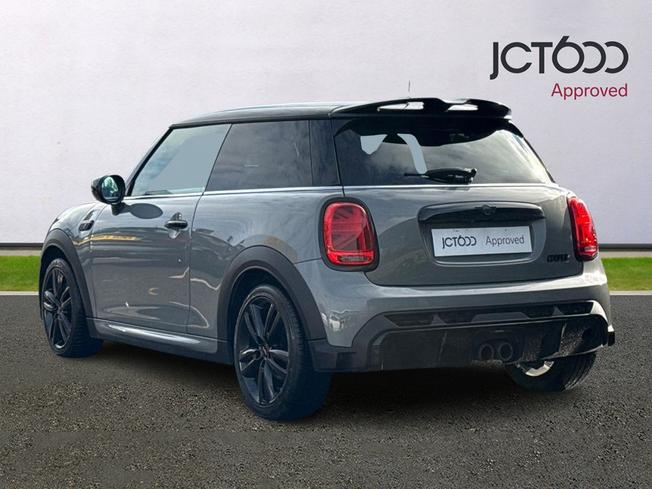 MINI Hatch Photo 3