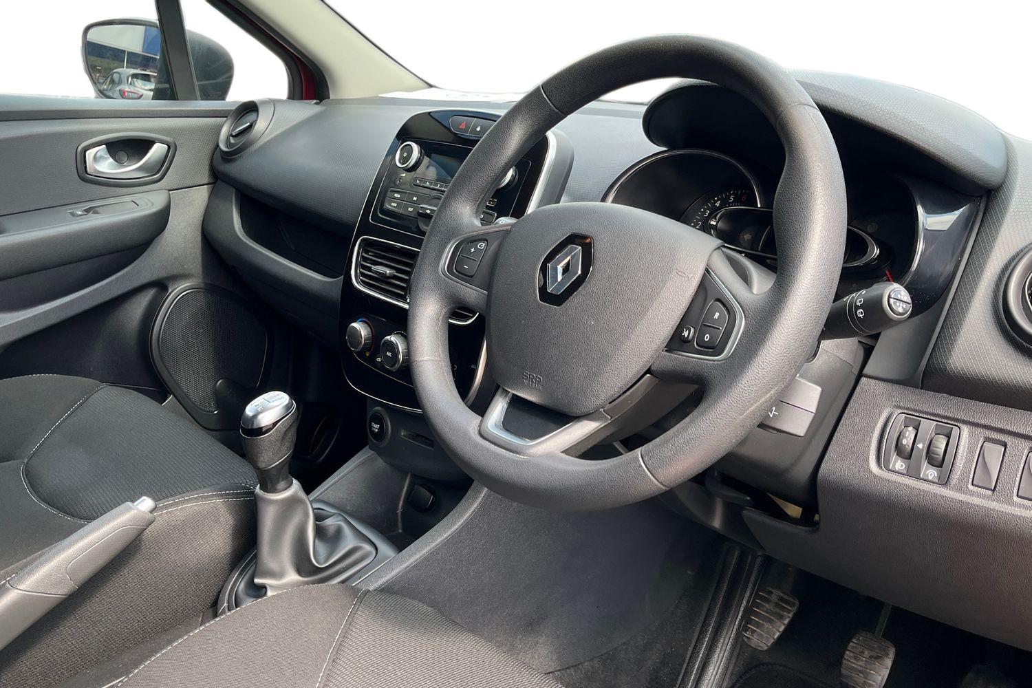 Renault CLIO Photo 8